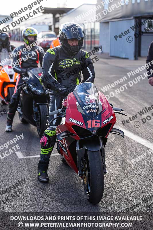 donington no limits trackday;donington park photographs;donington trackday photographs;no limits trackdays;peter wileman photography;trackday digital images;trackday photos